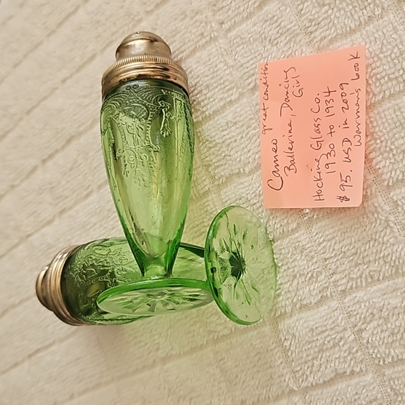 SOLD Green Uranium Depression Glass Cameo,Ballerina,Dancing Girl Salt and Pepper - Picture 6 of 6